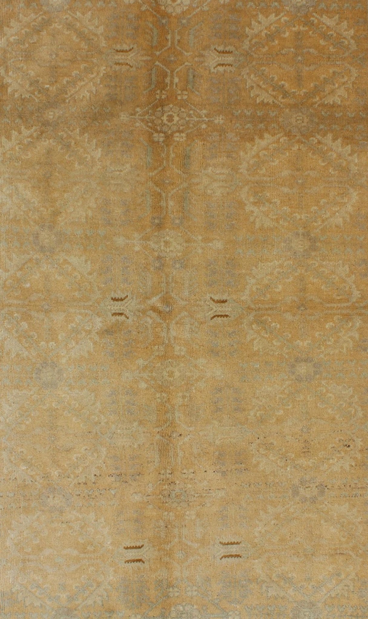Multi - Medallion vintage Turkish Oushak rug with floral design, rug en - 112724, country of origin type: Turkey Oushak, circa 1940 This Oushak carpet (circa 1930) features an all - over pattern of interconnected, vertically - arranged medallion motifs.... - Keivan Woven ArtsEN - 112724 - 3453Rug