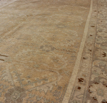 Multi - Medallion vintage Turkish Oushak rug with floral design, rug en - 112724, country of origin type: Turkey Oushak, circa 1940 This Oushak carpet (circa 1930) features an all - over pattern of interconnected, vertically - arranged medallion motifs.... - Keivan Woven ArtsEN - 112724 - 3453Rug