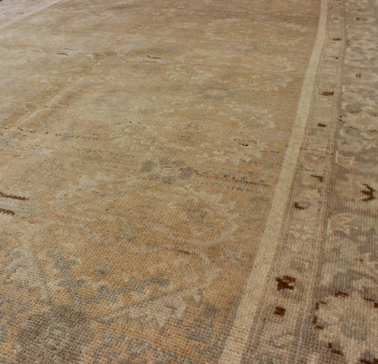 Multi - Medallion vintage Turkish Oushak rug with floral design, rug en - 112724, country of origin type: Turkey Oushak, circa 1940 This Oushak carpet (circa 1930) features an all - over pattern of interconnected, vertically - arranged medallion motifs.... - Keivan Woven ArtsEN - 112724 - 3453Rug