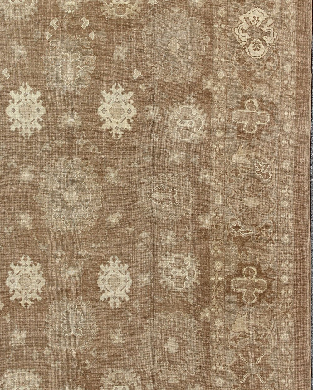 Large Vintage Turkish Rug in Light Brown Field, Taupe, Ivory and Earth Tones, Keivan Woven Arts - Vintage Turkish rug with neutral and earth tones and color palette in a large scale all - over design, rug en - 112805, country of origin / type: Turkey / O... - Keivan Woven ArtsEN - 112805 - 12972Rug