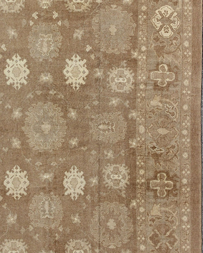 Large Vintage Turkish Rug in Light Brown Field, Taupe, Ivory and Earth Tones, Keivan Woven Arts - Vintage Turkish rug with neutral and earth tones and color palette in a large scale all - over design, rug en - 112805, country of origin / type: Turkey / O... - Keivan Woven ArtsEN - 112805 - 12972Rug