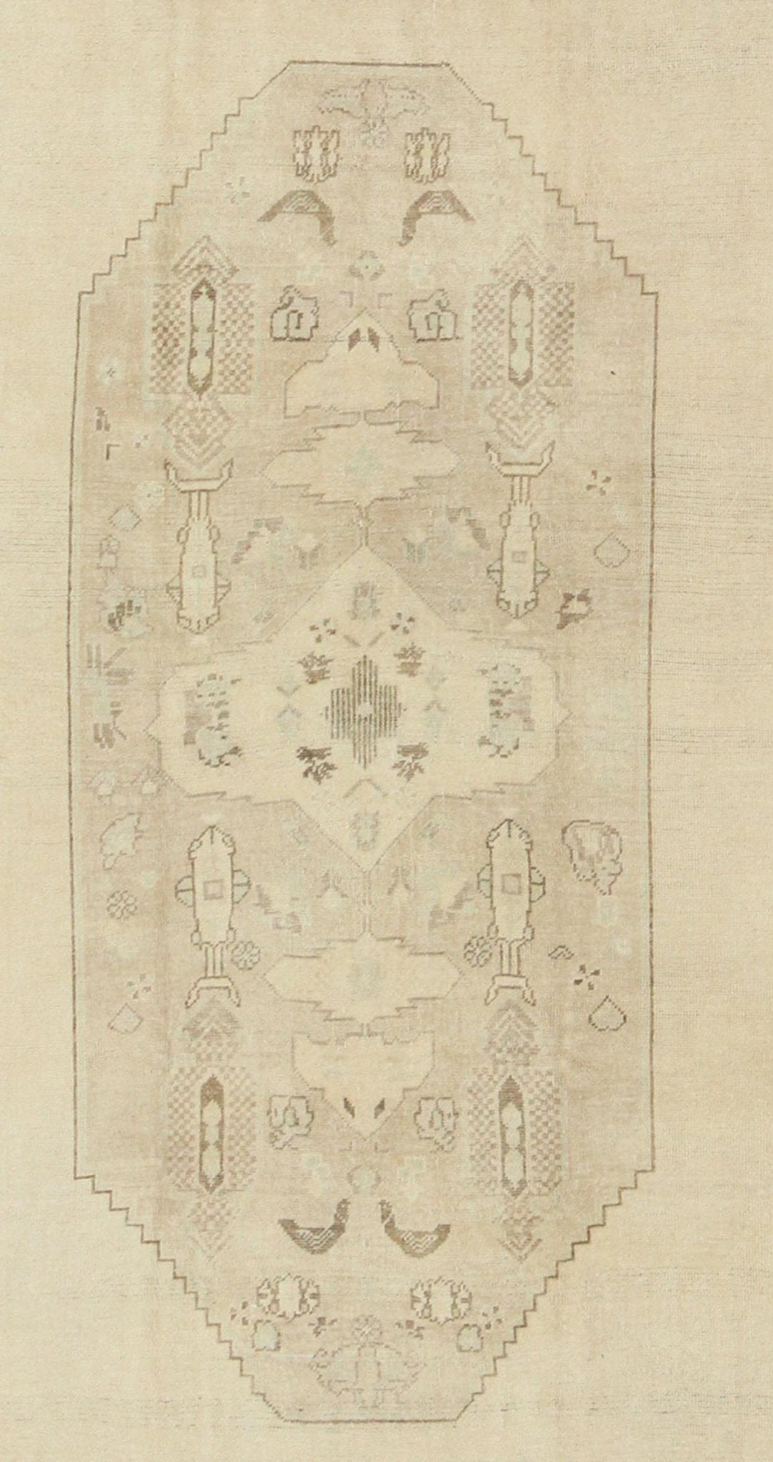 Faded Turkish Oushak Rug with Central Medallion Design in Cream and Brown kwarugs Faded vintage Turkish Oushak rug with Central Medallion design in cream and brown, rug en - 112824, country of origin / type: Turkey / Oushak, circa 1940 This... - Keivan Woven ArtsEN - 112824 - 4908Rug