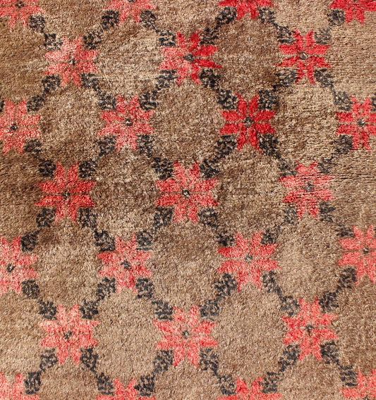 Vintage Turkish Tulu Runner With Modern Design. Turkish Tulu runner with Poinsettias design in light brown background, charcoal, salmon red. Keivan Woven Arts/ rug# EN - 112936, country of origin / type: Turkey / Tulu, circa mid - 20th century. Meas... - Keivan Woven ArtsEN - 112936 - 2742Rug