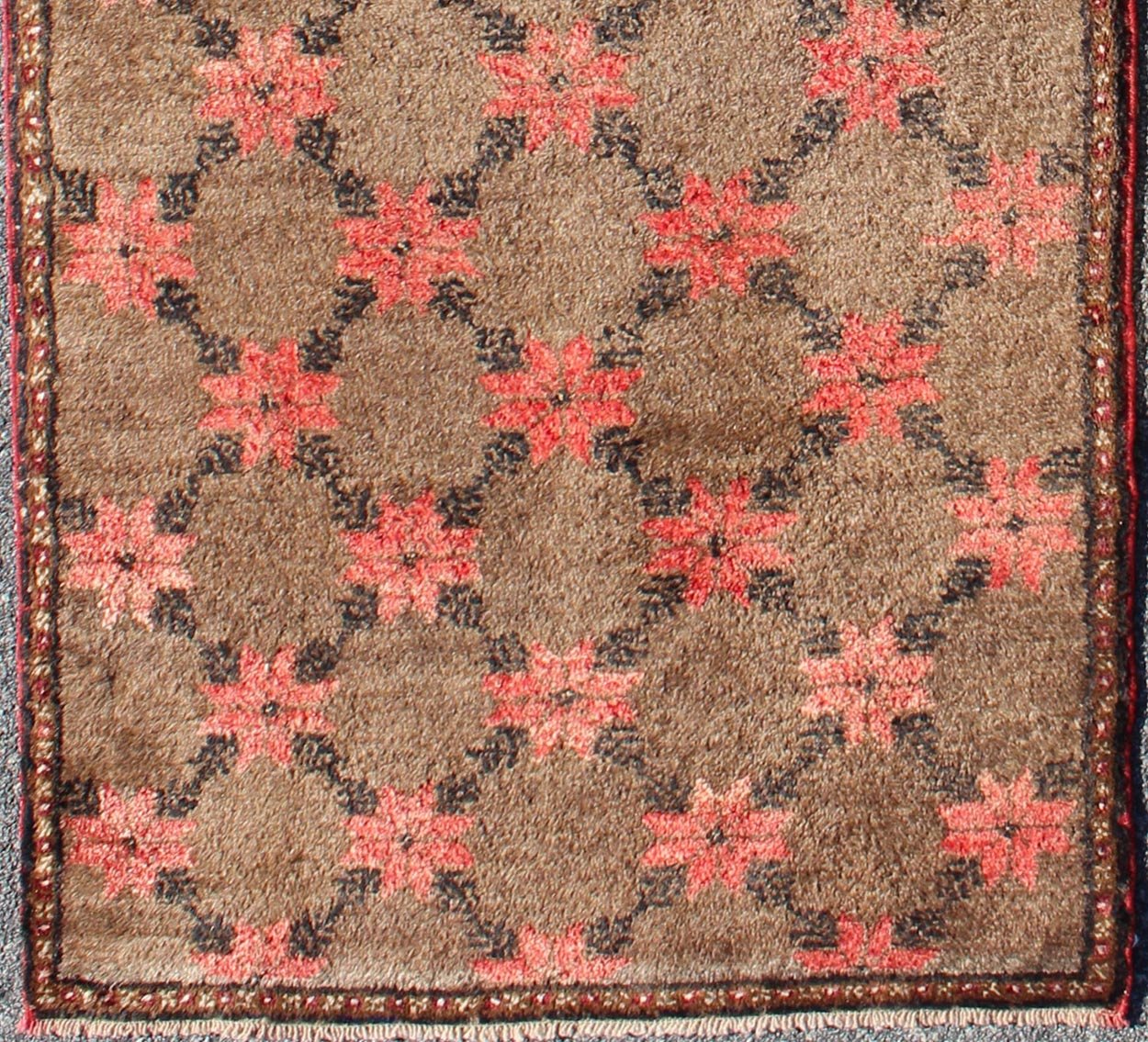 Vintage Turkish Tulu Runner With Modern Design. Turkish Tulu runner with Poinsettias design in light brown background, charcoal, salmon red. Keivan Woven Arts/ rug# EN - 112936, country of origin / type: Turkey / Tulu, circa mid - 20th century. Meas... - Keivan Woven ArtsEN - 112936 - 2742Rug