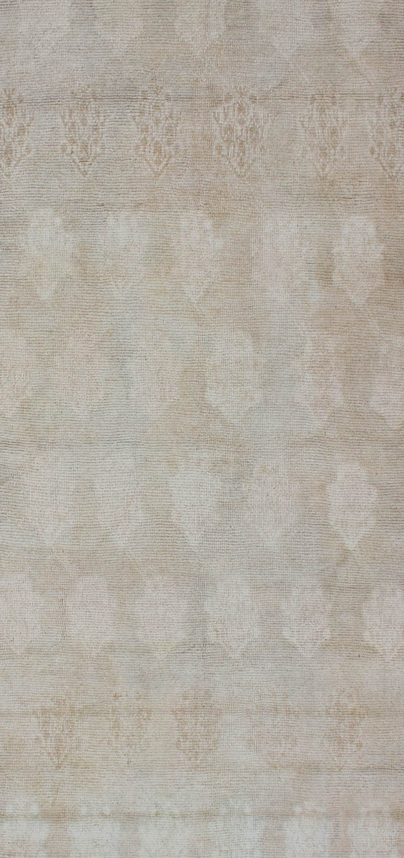 Mid - Century Rug from Turkey with Modern Tulu Design Modern Flower Design Turkish Tulu Rug, rug en - 112940, country of origin / type: Turkey / Tulu, circa 1950 This mid - century Tulu carpet from Turkey displays faint, repeating flowers that ... - Keivan Woven ArtsEN - 112940 - 2732Rug