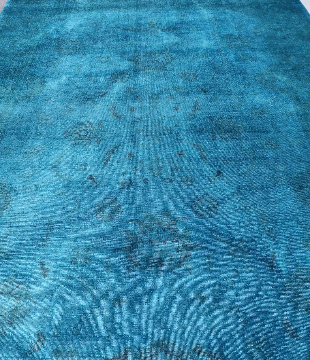 Large Modern Oushak Turkish Rug Over - Dyed in Blue Shades kwarugs This modern Turkish carpet with a classical composition has been over - dyed with blue, light blue pigments. With both classic and contemporary characteristics, this beautiful carpe... - Keivan Woven ArtsEN - 115297 - 2039Rug