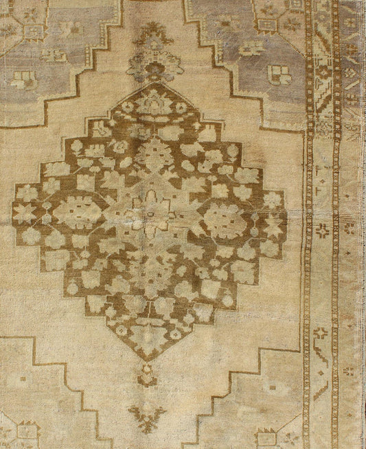 Mid 20th Century Vintage Turkish Oushak Rug With Geometric Patterns - Keivan Woven ArtsEN - 115823
