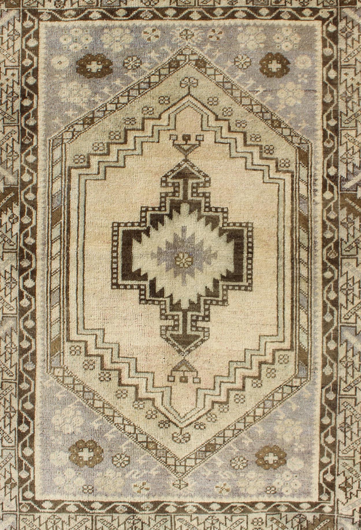 Multi - Layered Medallion Vintage Turkish Oushak Rug in Cream and Shades of Brown kwarugs Multi - layered medallion vintage Turkish Oushak rug in cream and shades of brown, Keivan Woven Arts / rug EN - 115875, country of origin / type: Turkey / Oushak... - Keivan Woven ArtsEN - 115875 - 2083Rug