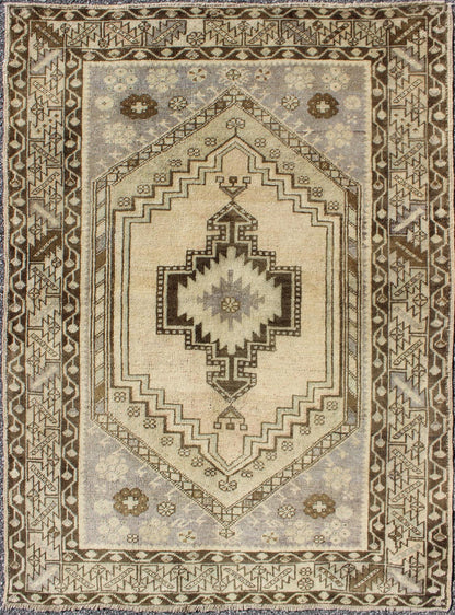 Multi - Layered Medallion Vintage Turkish Oushak Rug in Cream and Shades of Brown kwarugs Multi - layered medallion vintage Turkish Oushak rug in cream and shades of brown, Keivan Woven Arts / rug EN - 115875, country of origin / type: Turkey / Oushak... - Keivan Woven ArtsEN - 115875 - 2083Rug