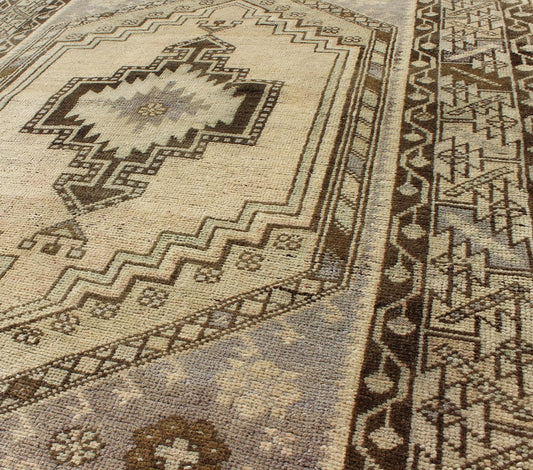 Multi - Layered Medallion Vintage Turkish Oushak Rug in Cream and Shades of Brown kwarugs Multi - layered medallion vintage Turkish Oushak rug in cream and shades of brown, Keivan Woven Arts / rug EN - 115875, country of origin / type: Turkey / Oushak... - Keivan Woven ArtsEN - 115875 - 2083Rug