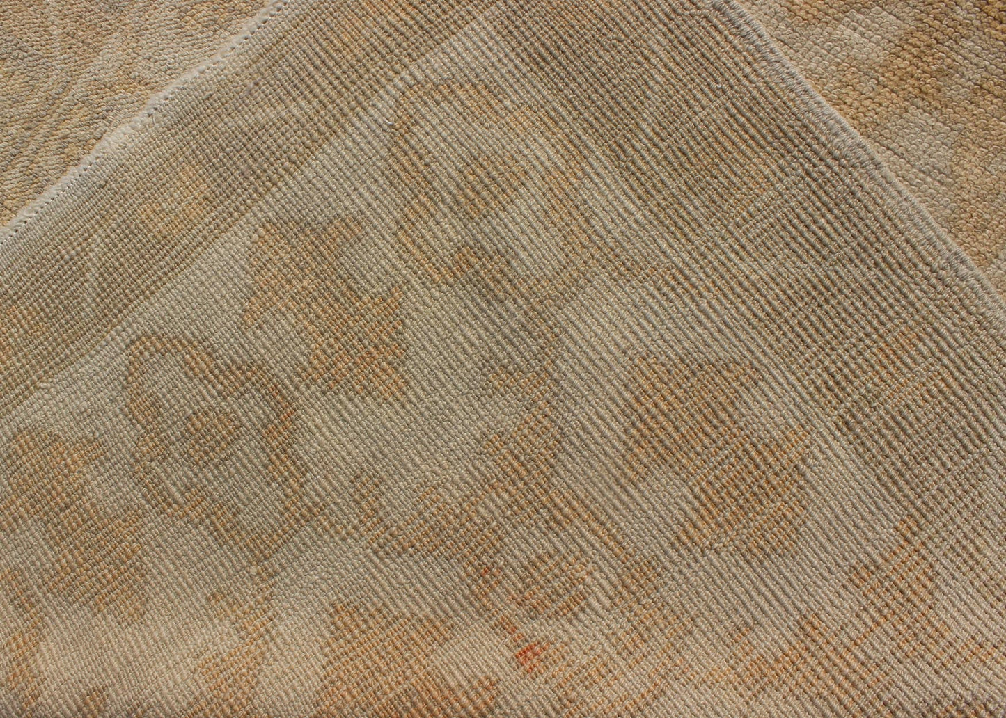 Muted Midcentury Turkish Oushak Runner with Latticework Design in Cream, yellow and taupe Measures: 3'3 x 8'7 Set on a cream - colored field with an all - over similarly - toned pattern, this beautiful midcentury Turkish Oushak rug (circa 1... - Keivan Woven ArtsEN - 115963 - 2077Rug