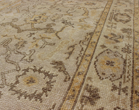 Reproduction Turkish Oushak Rug with Stylized Floral Design in Earth Tone Colors Keivan Woven Arts, En - 123486, Turkish Oushak Rug from Turkey, rug EN - 123486, country of origin / type: Turkey / Oushak, circa 2000 This reproduction Turkish Ous... - Keivan Woven ArtsEN - 123486 - 3391Rug