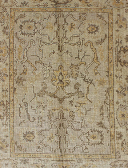Reproduction Turkish Oushak Rug with Stylized Floral Design in Earth Tone Colors Keivan Woven Arts, En - 123486, Turkish Oushak Rug from Turkey, rug EN - 123486, country of origin / type: Turkey / Oushak, circa 2000 This reproduction Turkish Ous... - Keivan Woven ArtsEN - 123486 - 3391Rug