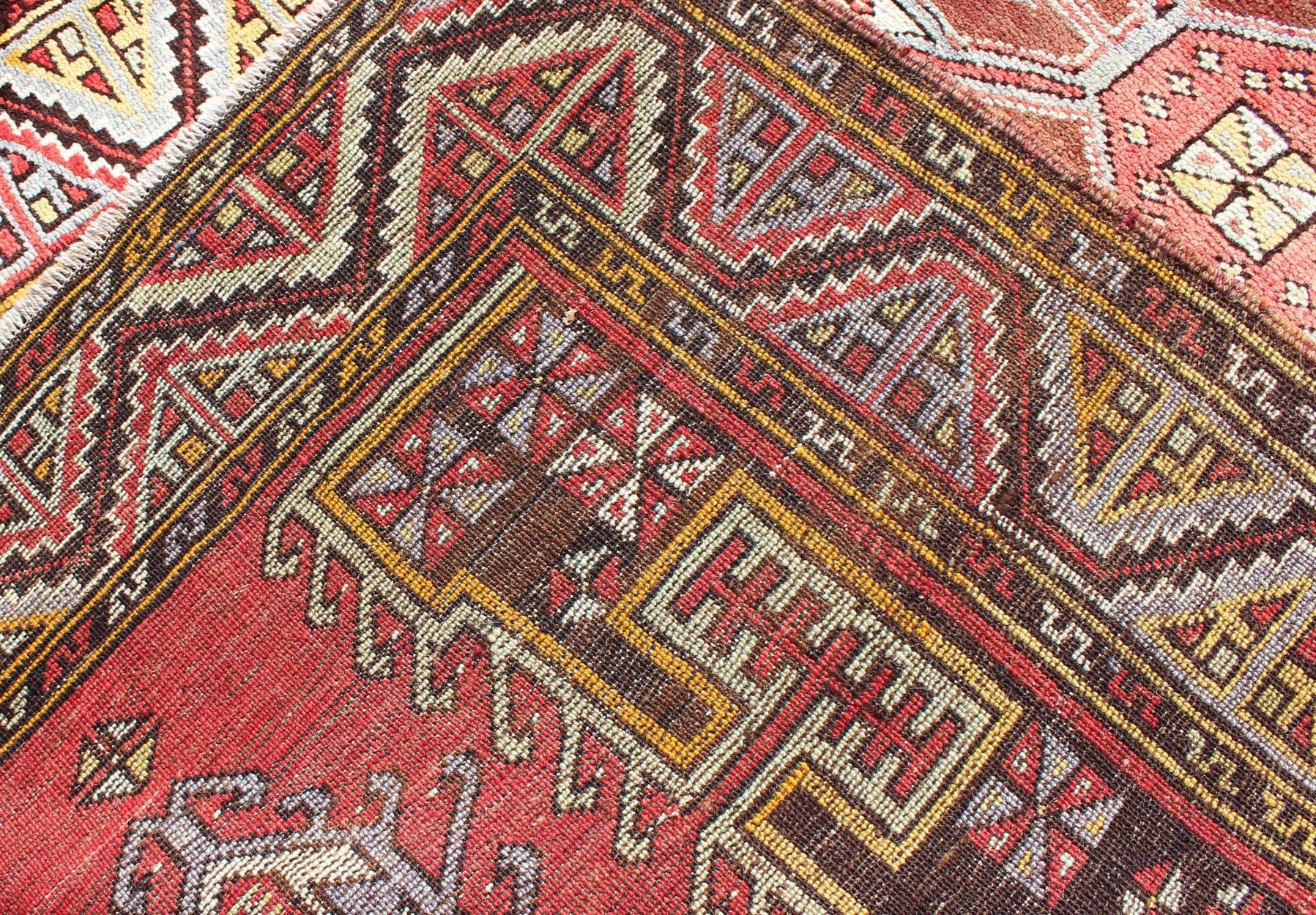 Vintage Turkish Medallion Gallery Runner Feat. Large Medallions in Spring Colors Measures: 3'7 x 10'10 This vintage (circa 1940's) Turkish Oushak gallery runner features bright, vibrant spring colors, such as rose red, grassy green, lave... - Keivan Woven ArtsEN - 123904 - 5528Rug