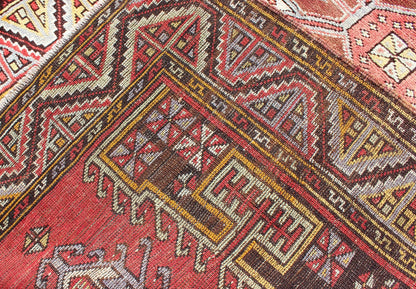Vintage Turkish Medallion Gallery Runner Feat. Large Medallions in Spring Colors Measures: 3'7 x 10'10 This vintage (circa 1940's) Turkish Oushak gallery runner features bright, vibrant spring colors, such as rose red, grassy green, lave... - Keivan Woven ArtsEN - 123904 - 5528Rug