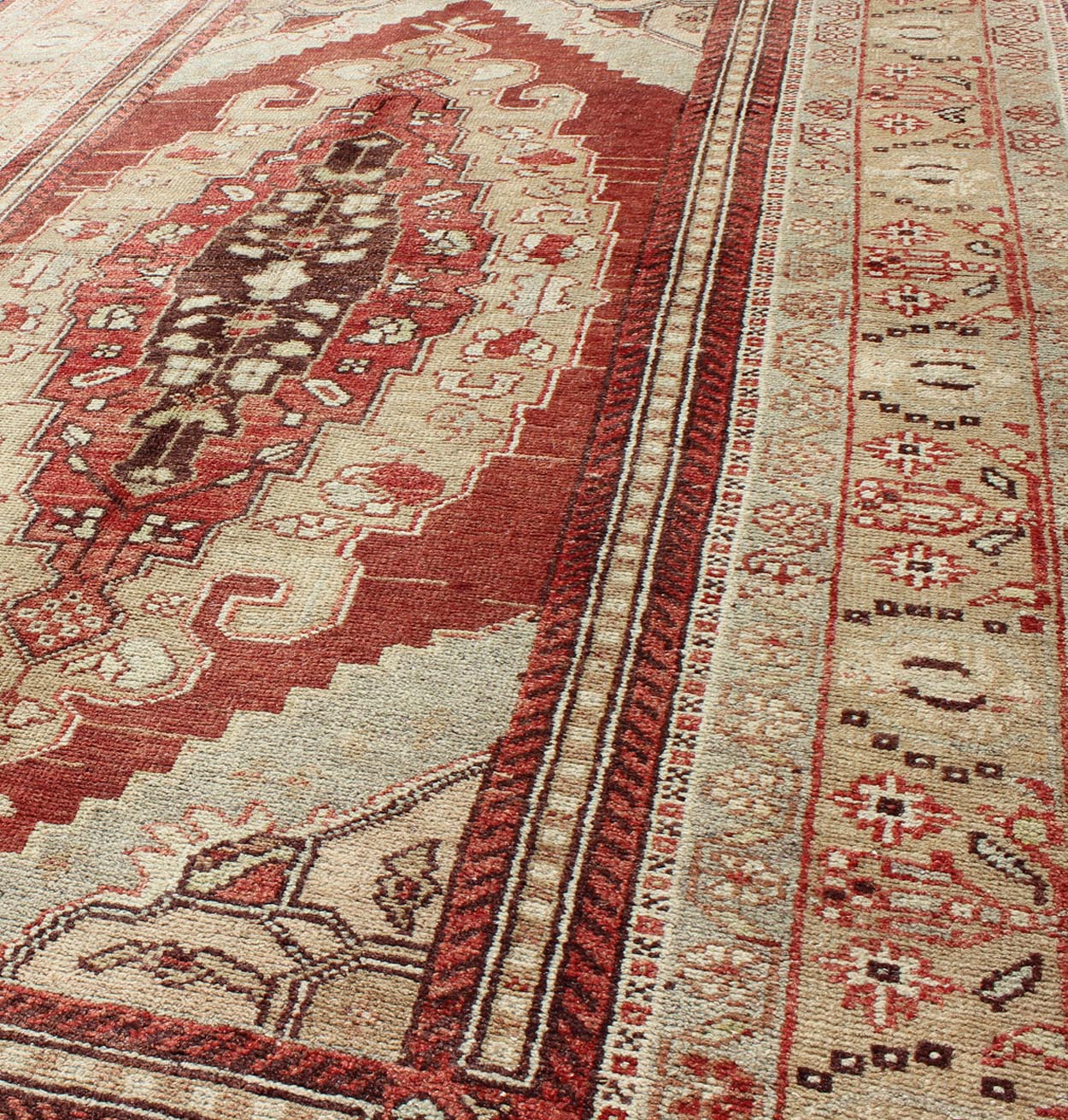 Antique Turkish Oushak Rug with Red, Taupe, Light Green, Cream, Brown & Neutrals Keivan Woven Arts, En - 123907, 1930's Antique Turkish Oushak Rug. Antique Turkish Oushak Rug with Red and Neutral Colors. Set on red color background, this stunn... - Keivan Woven ArtsEN - 123907 - 5534