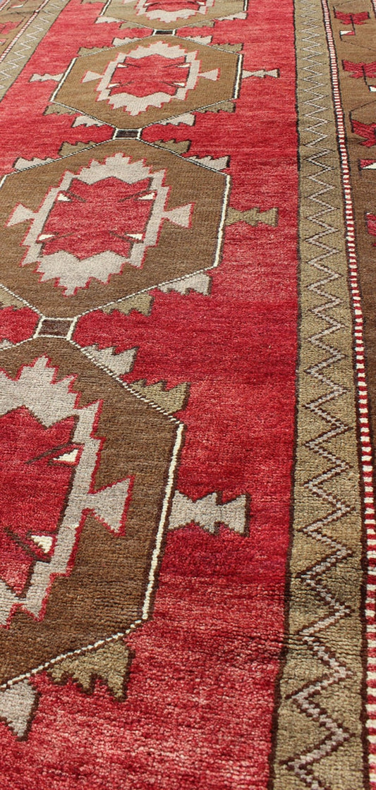 Keivan Woven Arts, En - 123932, 1940s Vintage Turkish Oushak Gallery This hand - knotted vintage Turkish Oushak runner (circa 1930) features a unique blend of colors and an intricately beautiful design. The central field consists of a vertical line of ... - Keivan Woven ArtsEN - 123932 - 6350Rug