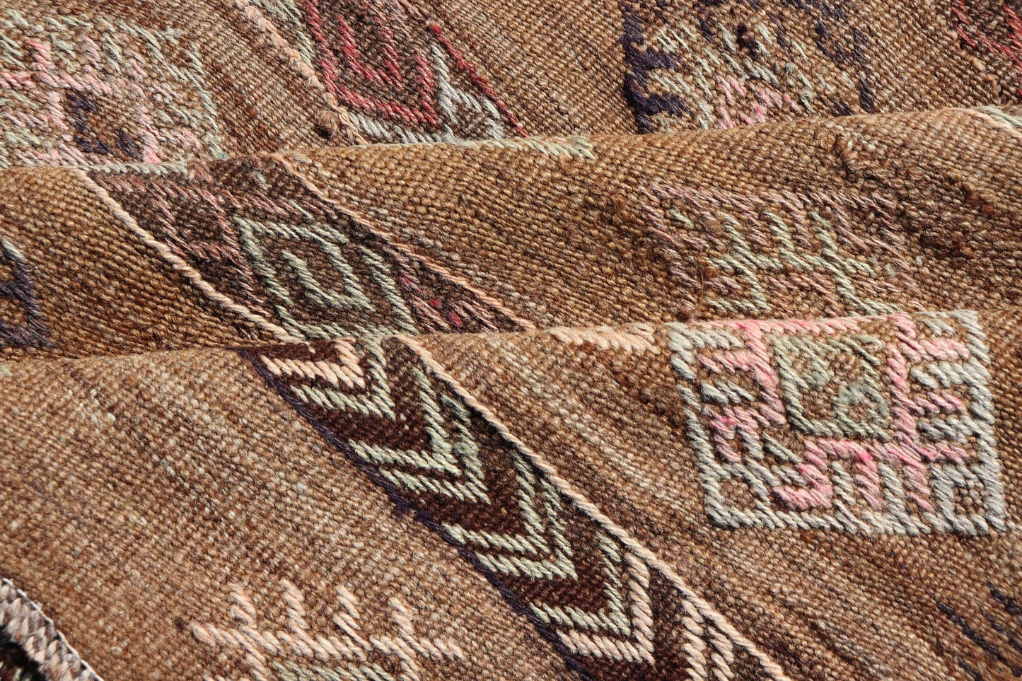 Measures: 5'8 x 11'5 Vintage Turkish Embroidered Flatweave Rug Gallery with Striped Geometric Design. Keivan Woven Arts / rug EN - 13194, country of origin / type: Turkey / Kilim, circa 1950. - Keivan Woven ArtsEN - 13194 - 21721Rug