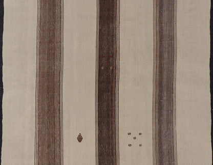Vintage Turkish Kilim Rug with Stripes in Grey, White & Cream. Keivan Woven Arts / Rug EN - 13210, country of origin / type: Turkey / Kilim, circa 1950. Measures: 4'10 x 5'3 - Keivan Woven ArtsEN - 13210 - 23894Rug