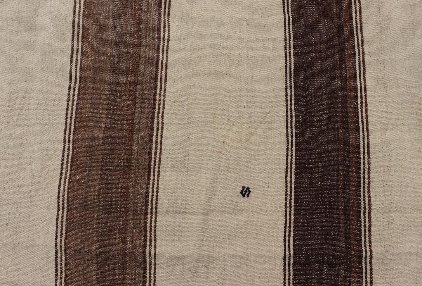 Vintage Turkish Kilim Rug with Stripes in Grey, White & Cream. Keivan Woven Arts / Rug EN - 13210, country of origin / type: Turkey / Kilim, circa 1950. Measures: 4'10 x 5'3 - Keivan Woven ArtsEN - 13210 - 23894Rug