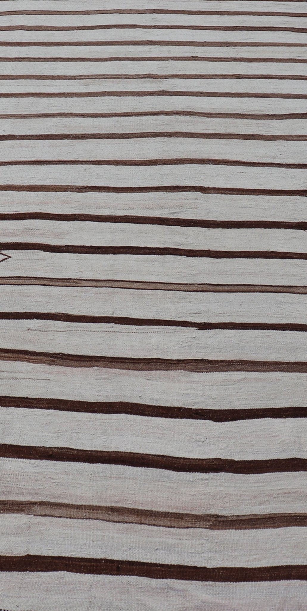 Measures: 5'8 x 12'3 Flat - Weave Kilim Vintage Gallery Rug from Turkey with Horizontal Stripes. Keivan Woven Arts / rug EN - 13434, country of origin / type: Turkey / Kilim, circa 1950 This vintage flat - woven Kilim features a minimalist design ... - Keivan Woven ArtsEN - 13434 - 22698Rug