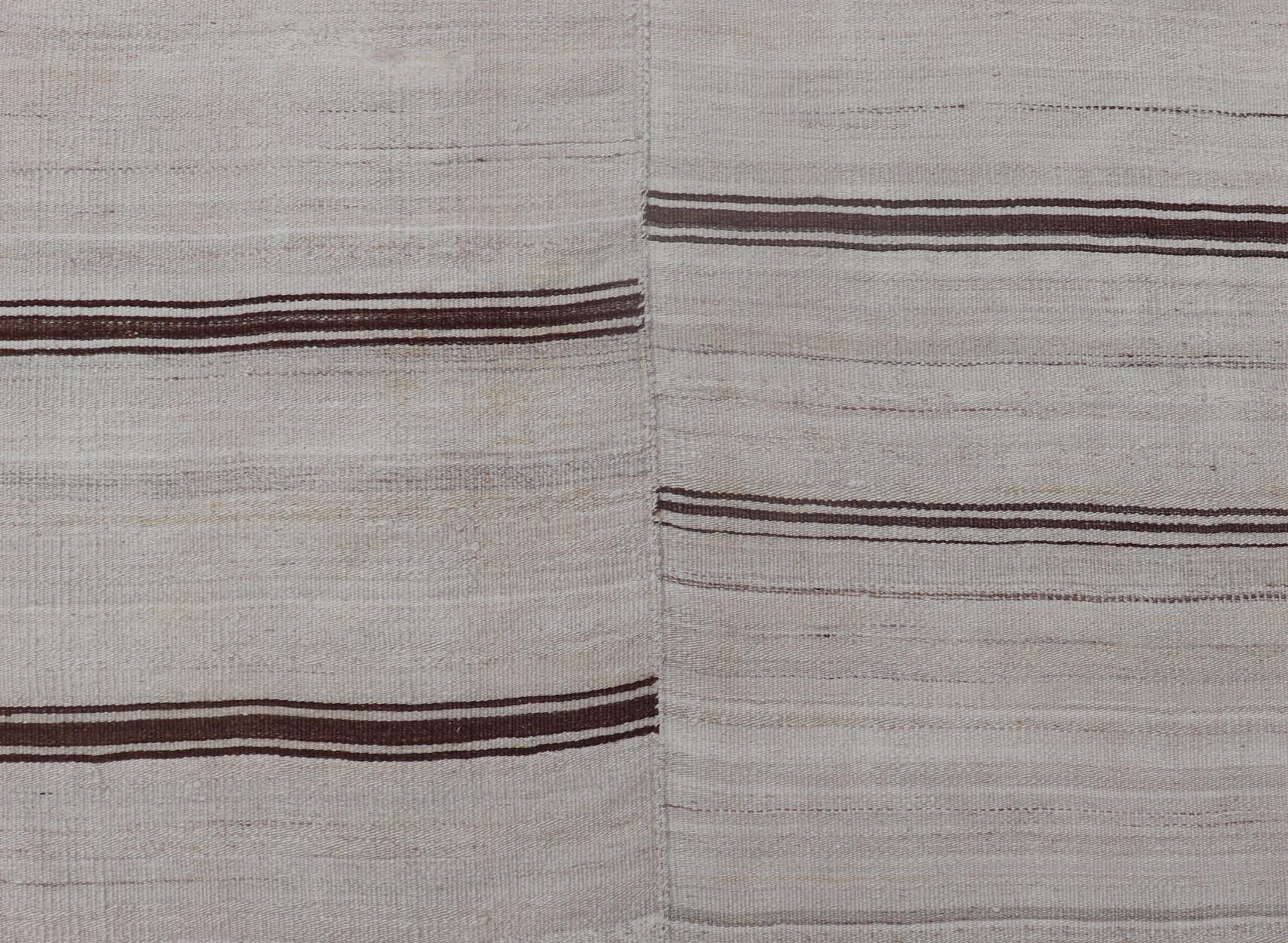 Vintage Turkish Kilim Gallery with Horizontal Stripes in Brown & Cream. Keivan Woven Arts / rug EN - 13439, country of origin / type: Turkey / Kilim, circa Mid - 20th Century. Measures: 4'2 x 12'8 - Keivan Woven ArtsEN - 13439 - 19202Rug