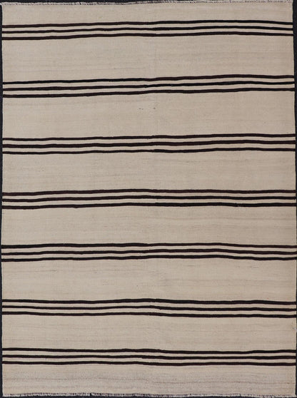 Vintage Flat Weave Turkish Kilim with Stripes in Ivory and Brown. Keivan Woven Arts / rug EN - 13467, country of origin / type: Turkey / Kilim, circa Mid - 20th Century. Measures: 4'5 x 6'5 This vintage flat - woven Kilim features a Minimalist design ... - Keivan Woven ArtsEN - 13467 - 23900Rug