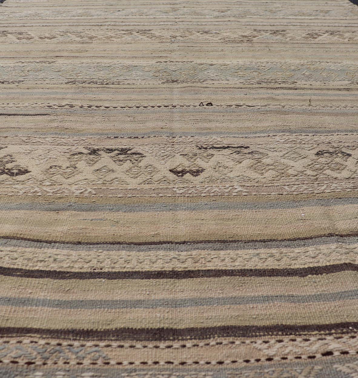 Measures: 5'3 x 9'0 Turkish Vintage Kilim With Embroidered Motifs in Earthy Tones with Blue - Gray. Keivan Woven Arts / rug EN - 13495, country of origin / type: Turkey / Kilim, circa 1950 This flat - woven Kilim from Turkey features an enticing c... - Keivan Woven ArtsEN - 13495 - 21727Rug