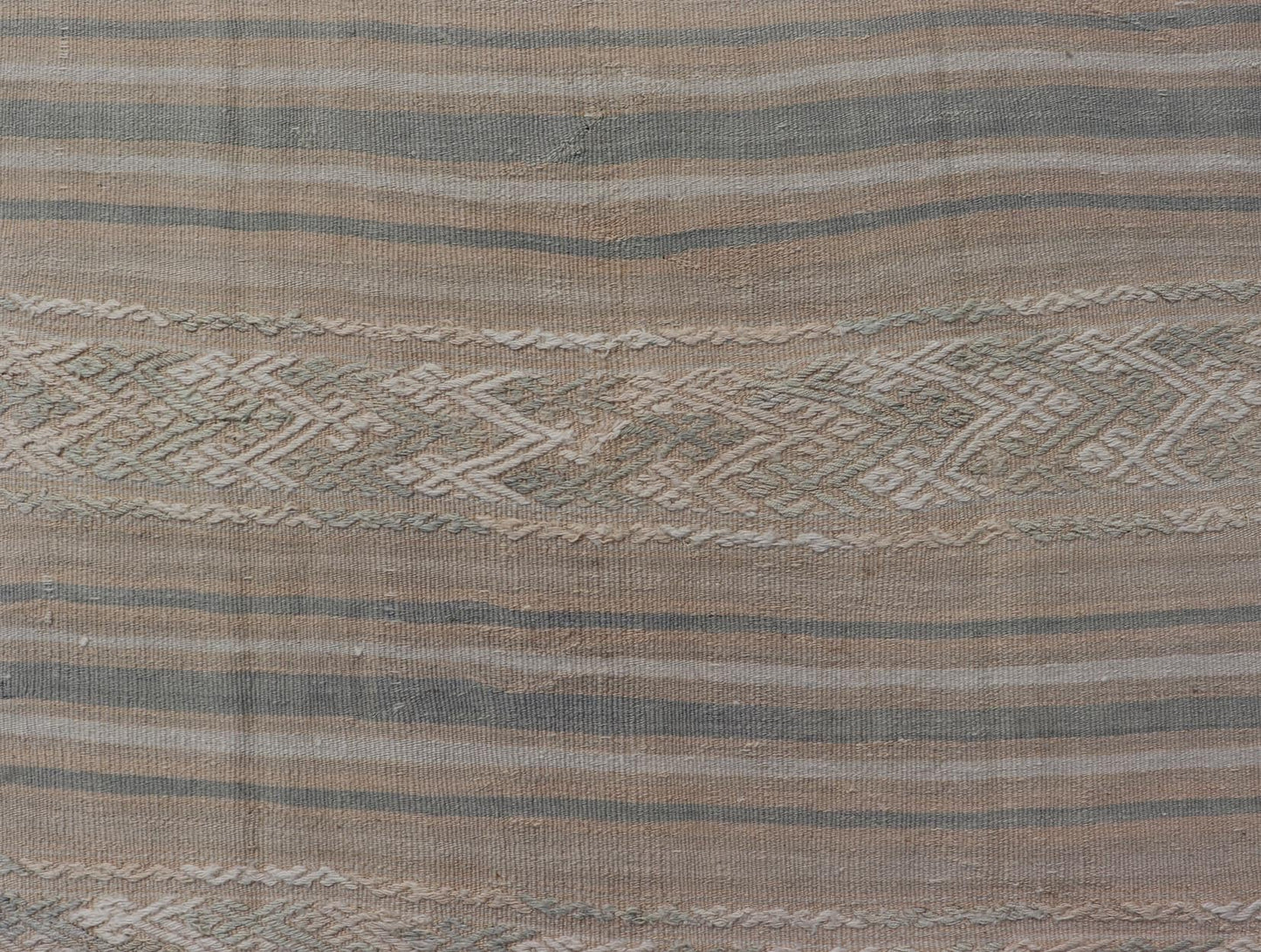 Measures: 5'0 x 7'8 Turkish Vintage Flat - Weave Kilim with Tribal Embroideries in Earthy Tones. Keivan Woven Arts / rug EN - 13605, country of origin / type: Turkey / Kilim, circa 1950 This vintage Turkish Kilim rug features a contemporary geom... - Keivan Woven ArtsEN - 13605 - 21733Rug