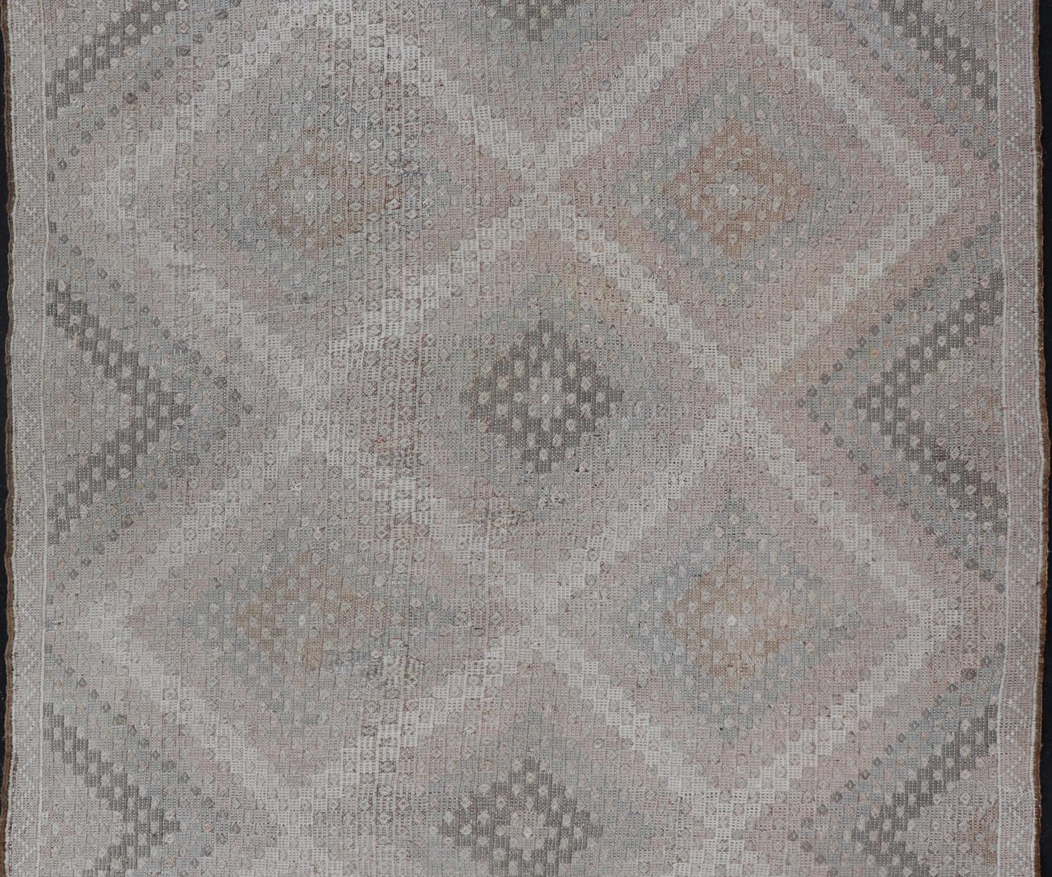 Vintage Turkish Flat - Weave Embroidered Rug with Geometric Diamond Design Embroidered vintage flat weave rug from Turkey in shades of tan, taupe, gray cream and neutrals with geometric pattern, Keivan Woven Arts / rug EN - 13653, country of origin ... - Keivan Woven ArtsEN - 13653 - 19256