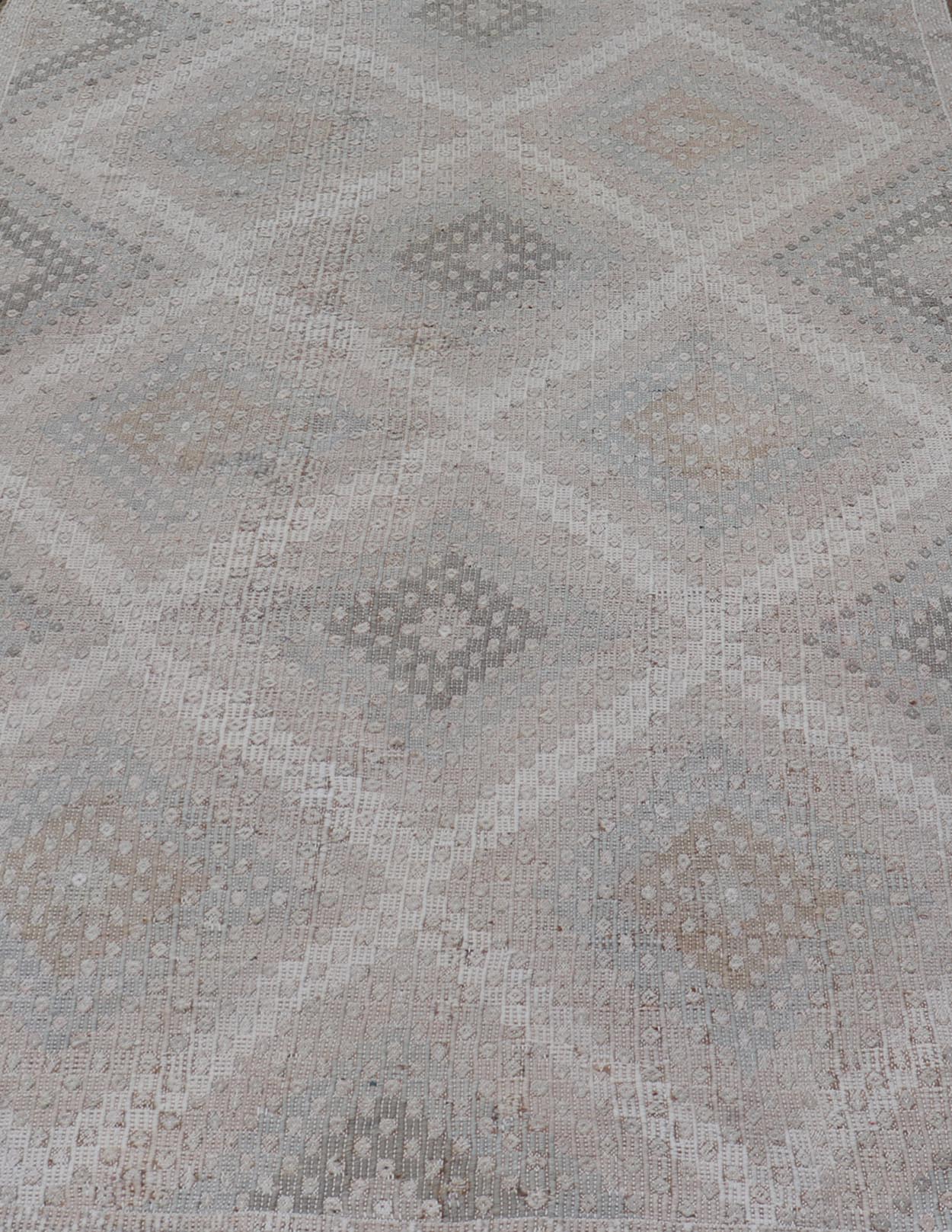 Vintage Turkish Flat - Weave Embroidered Rug with Geometric Diamond Design Embroidered vintage flat weave rug from Turkey in shades of tan, taupe, gray cream and neutrals with geometric pattern, Keivan Woven Arts / rug EN - 13653, country of origin ... - Keivan Woven ArtsEN - 13653 - 19256