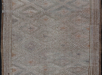 Tan and Cream Vintage Turkish Embroidered Rug with Geometric Diamond Design Embroidered vintage Kilim rug from Turkey in shades of tan and cream with geometric pattern, Keivan Woven Arts / rug EEN - 13656, country of origin / type: Turkey / Kilim,... - Keivan Woven ArtsEN - 13656 - 18836Rug