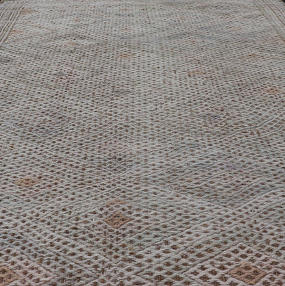Tan and Cream Vintage Turkish Embroidered Rug with Geometric Diamond Design Embroidered vintage Kilim rug from Turkey in shades of tan and cream with geometric pattern, Keivan Woven Arts / rug EEN - 13656, country of origin / type: Turkey / Kilim,... - Keivan Woven ArtsEN - 13656 - 18836Rug