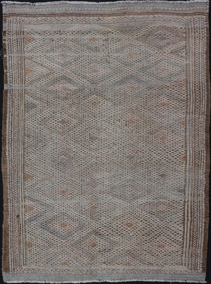 Tan and Cream Vintage Turkish Embroidered Rug with Geometric Diamond Design Embroidered vintage Kilim rug from Turkey in shades of tan and cream with geometric pattern, Keivan Woven Arts / rug EEN - 13656, country of origin / type: Turkey / Kilim,... - Keivan Woven ArtsEN - 13656 - 18836Rug