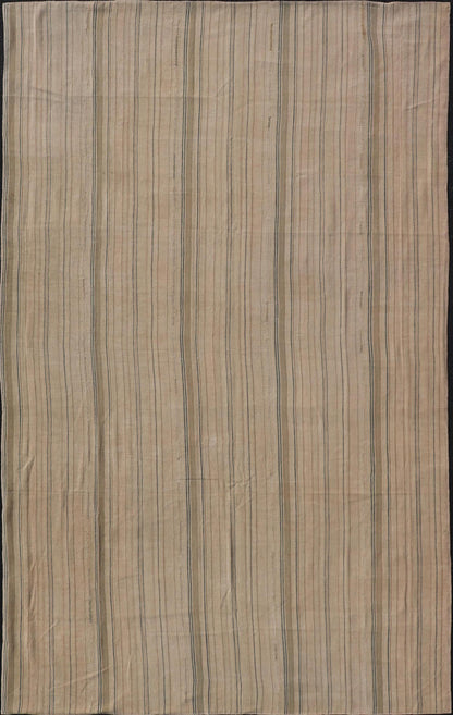 Measures: 7'6 x 12'8 Turkish Vintage Kilim Rug with in Tan, Taupe, Brown, Blue, and Earth Tones. Keivan Woven Arts / rug EN - 13943, country of origin / type: Turkey / Kilim, circa 1950 This vintage flat - woven Kilim features a minimalist design... - Keivan Woven ArtsEN - 13943 - 21751Rug