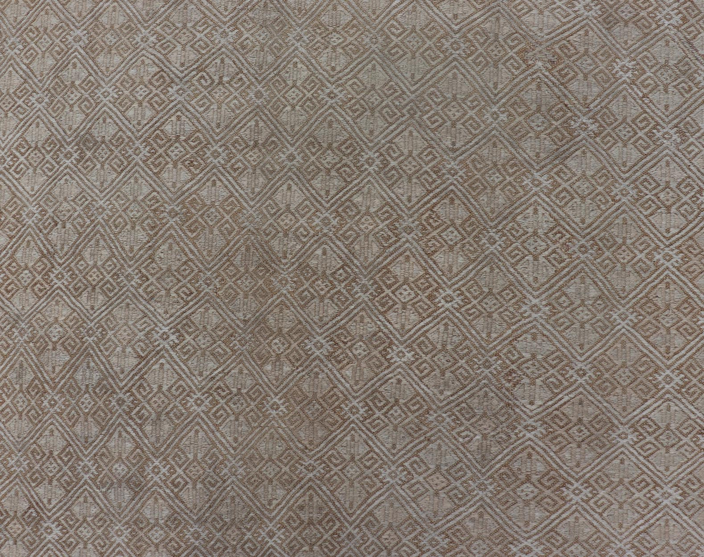 All - Over Design Turkish Vintage Kilim Rug In Tan, Taupe and Earth Tones Turkish Hand Woven vintage Kilim rug with in tan, taupe and earth tones with all - over design, Keivan Woven Arts / EN - 13959 country of origin / type: Turkey / Kilim, circa mi... - Keivan Woven ArtsEN - 13959 - 19112Rug