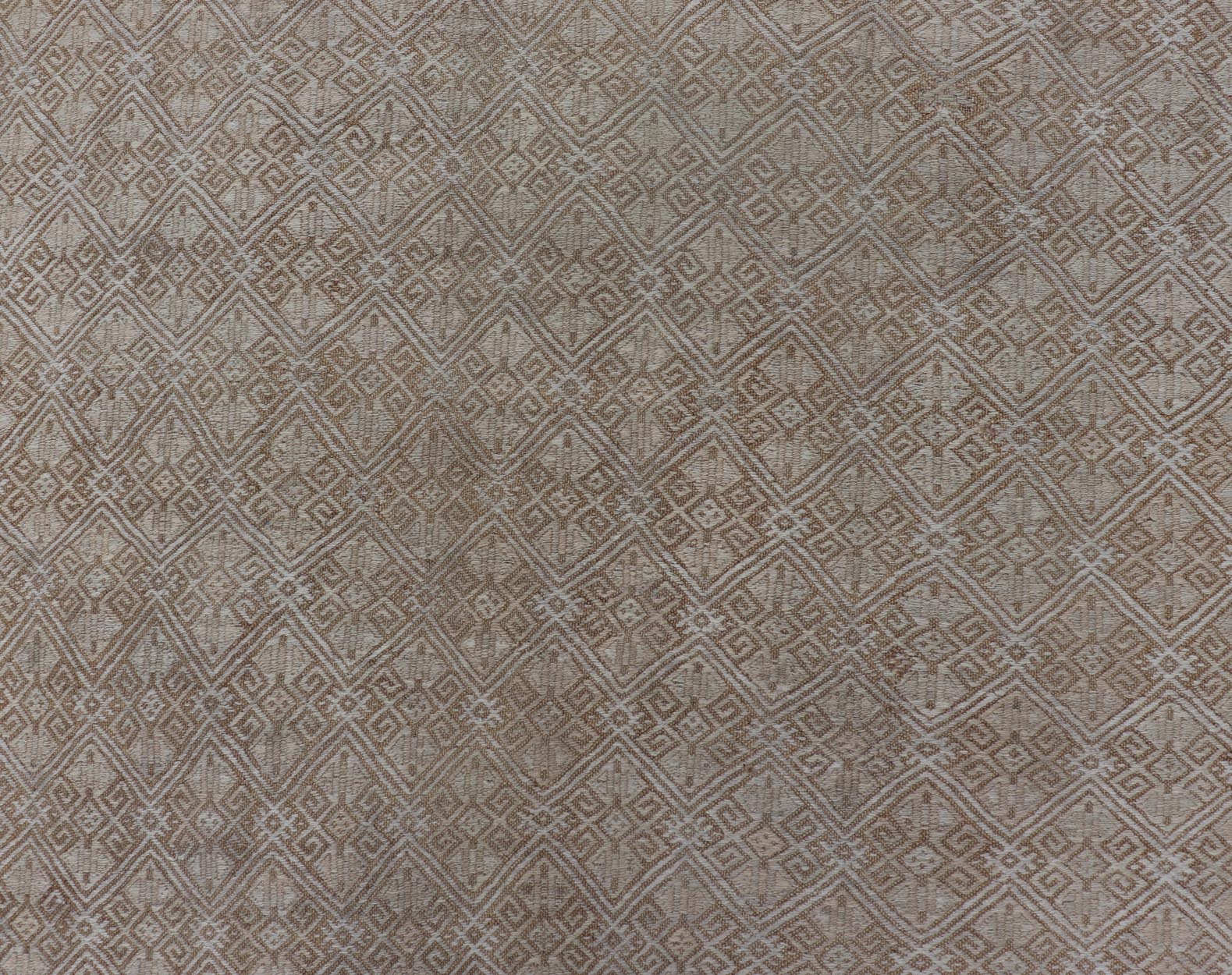 All - Over Design Turkish Vintage Kilim Rug In Tan, Taupe and Earth Tones Turkish Hand Woven vintage Kilim rug with in tan, taupe and earth tones with all - over design, Keivan Woven Arts / EN - 13959 country of origin / type: Turkey / Kilim, circa mi... - Keivan Woven ArtsEN - 13959 - 19112Rug