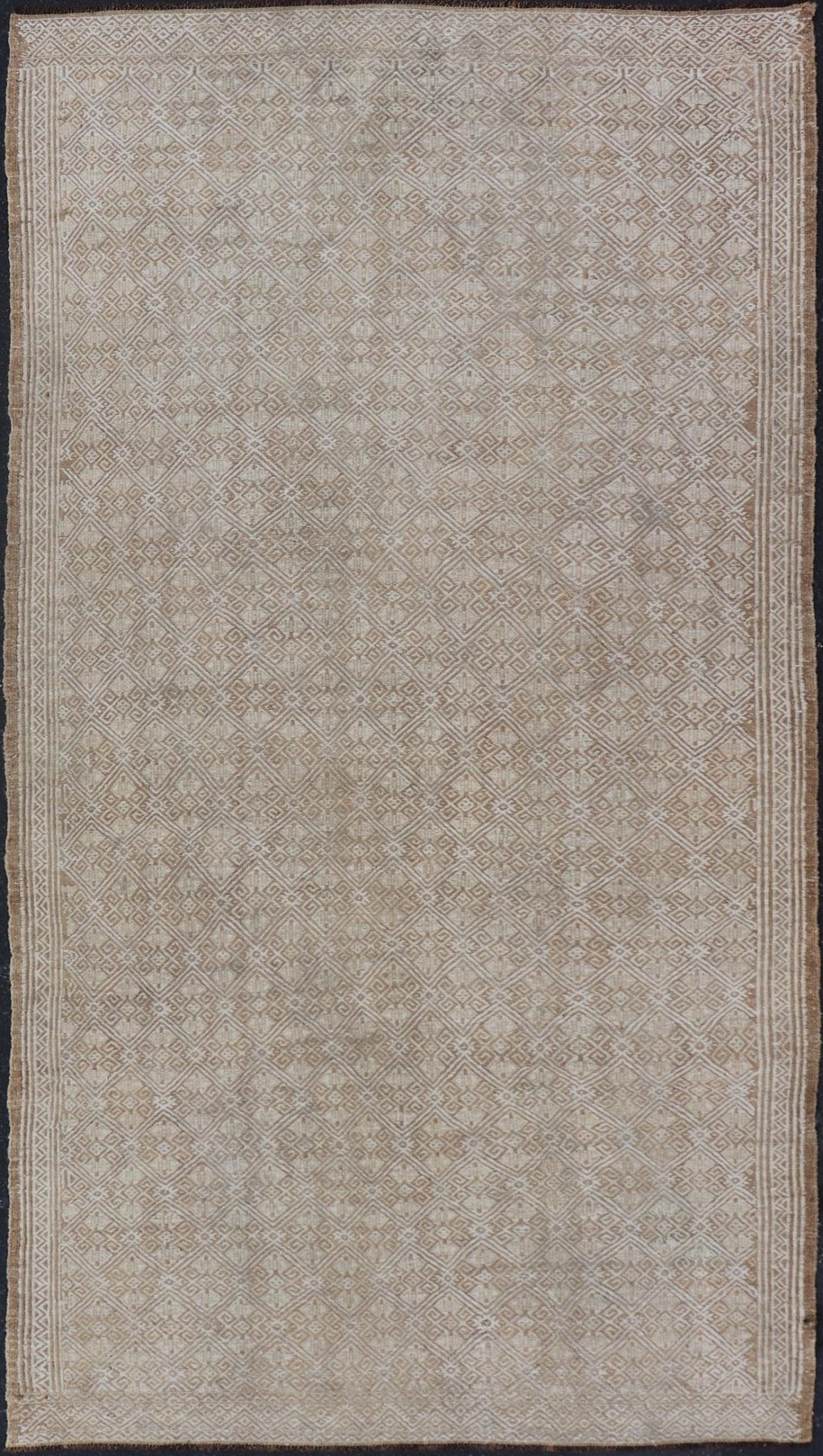 All - Over Design Turkish Vintage Kilim Rug In Tan, Taupe and Earth Tones Turkish Hand Woven vintage Kilim rug with in tan, taupe and earth tones with all - over design, Keivan Woven Arts / EN - 13959 country of origin / type: Turkey / Kilim, circa mi... - Keivan Woven ArtsEN - 13959 - 19112Rug