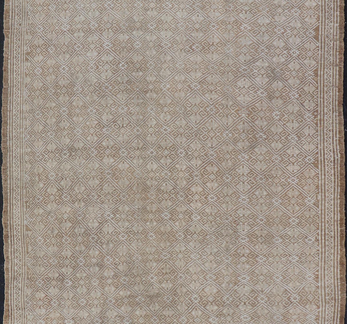All - Over Design Turkish Vintage Kilim Rug In Tan, Taupe and Earth Tones Turkish Hand Woven vintage Kilim rug with in tan, taupe and earth tones with all - over design, Keivan Woven Arts / EN - 13959 country of origin / type: Turkey / Kilim, circa mi... - Keivan Woven ArtsEN - 13959 - 19112Rug