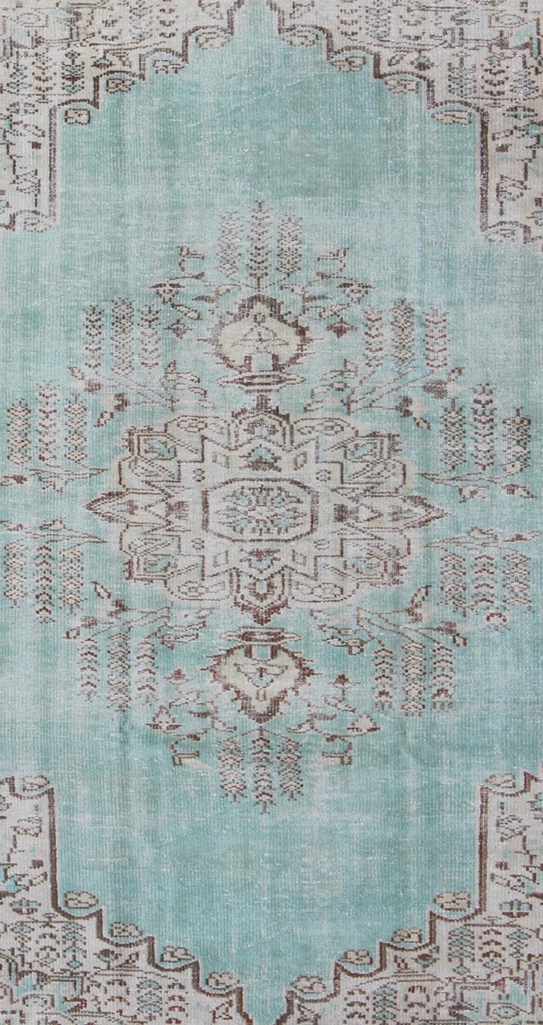 Vintage Oushak Rug with Aqua Blue Color This Turkish Oushak rug displays a unique aqua blue as the main color background. Other colors include brown and light taupe. The bold and geometric design of this Turkish carpet is soften with the use of ... - Keivan Woven ArtsEN - 140205 - 5586Rug