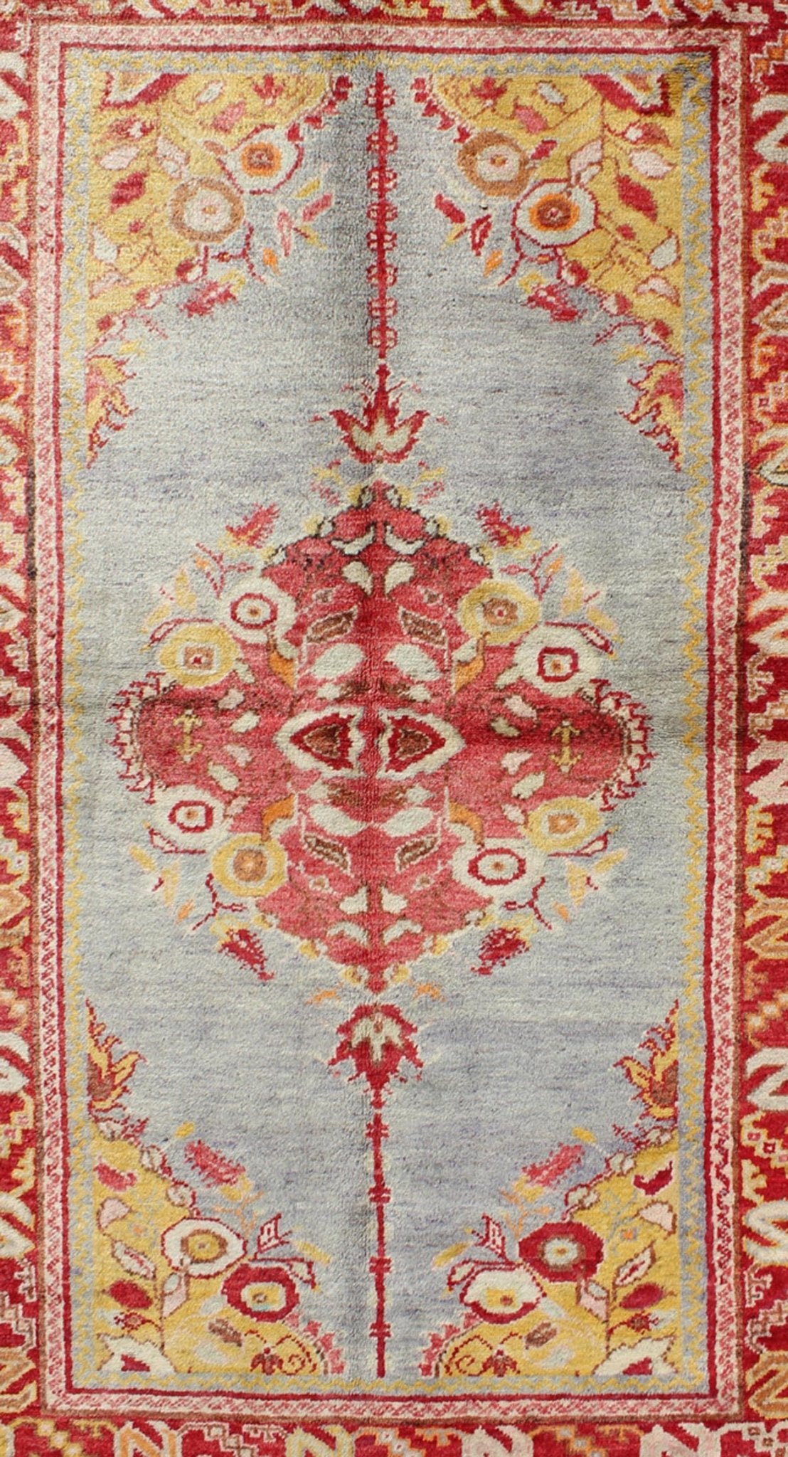 Vintage Turkish Oushak Rug with Floral Medallion & Cornices on Light Gray Field Turkish Oushak Rug with Floral Medallion & Cornices on Light Gray rug/en - 140281 origin/turkey kwarugs This vintage Oushak rug features an intricately beautifu... - Keivan Woven ArtsEN - 140281 - 5622Rug