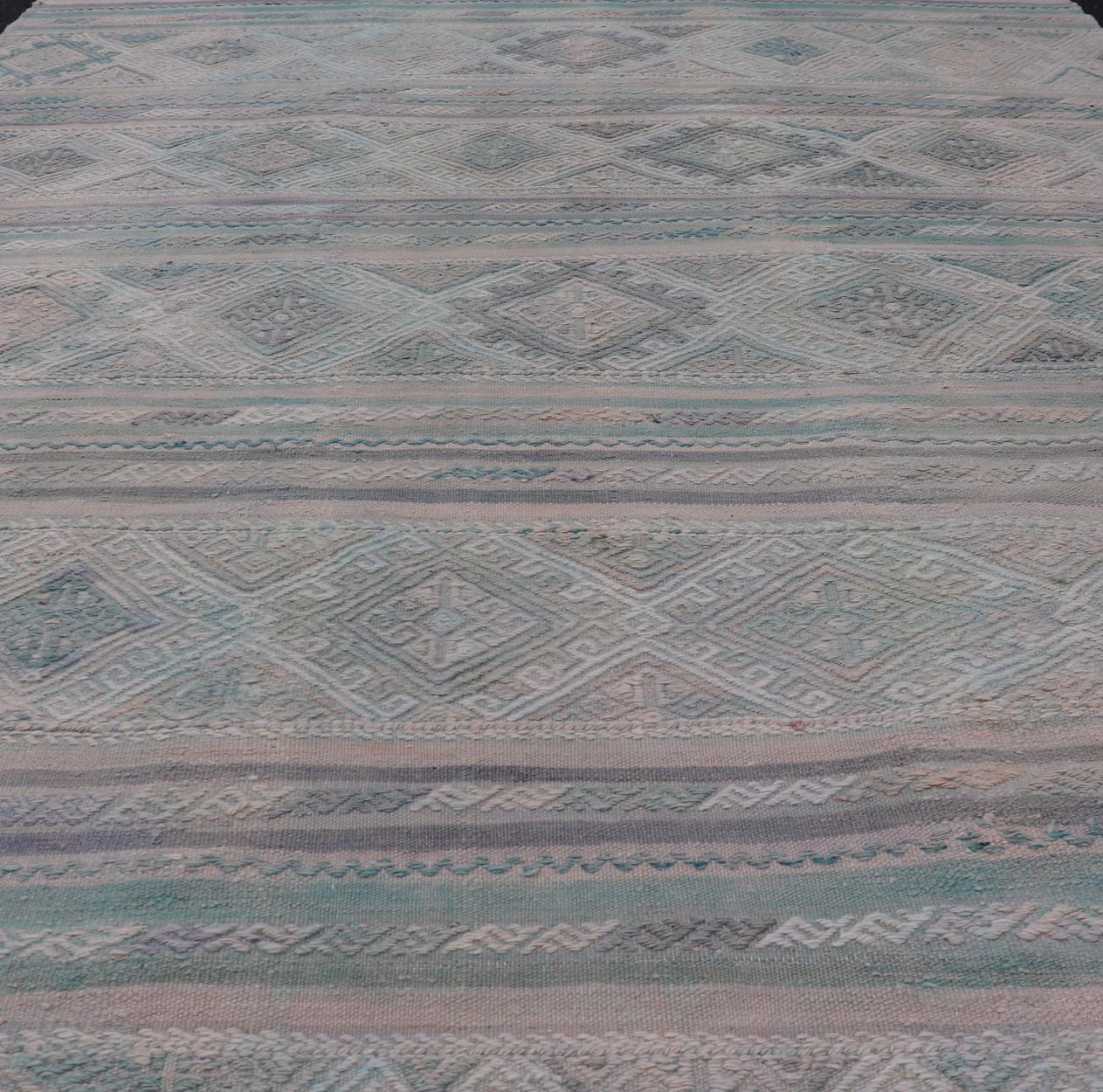 Turkish Vintage Kilim Flat - Weave with Embroideries Kilim in Pastel Color. geometric stripe design Vintage Kilim from Turkey, Keivan Woven Arts / rug EN - 14029, country of origin / type: Turkey / Kilim, circa 1950 Measures: 5'4 x 7'7 - Keivan Woven ArtsEN - 14029 - 23947Rug