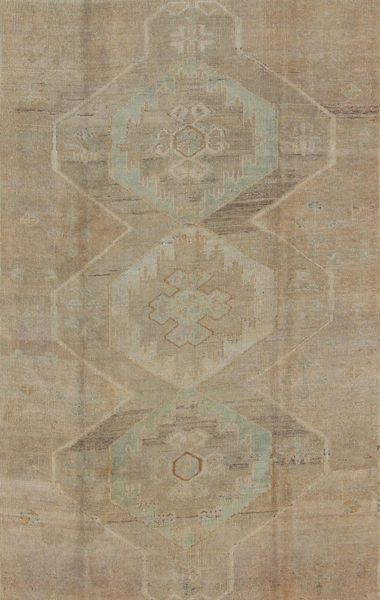 Vintage Hand Knotted Turkish Oushak Neutral Colors Rug Keivan Woven Arts rug / EN - 140334 Mid 20th Century Characterized by a comely and highly representative Oushak composition, this vintage carpet beautifully communicates the finer stren... - Keivan Woven ArtsEN - 140334 - 5630Rug