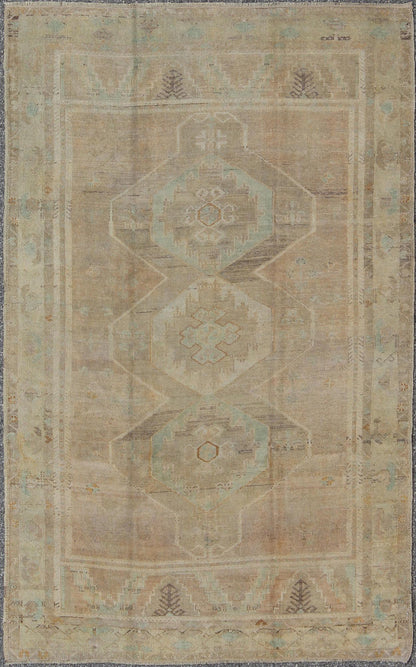 Vintage Hand Knotted Turkish Oushak Neutral Colors Rug Keivan Woven Arts rug / EN - 140334 Mid 20th Century Characterized by a comely and highly representative Oushak composition, this vintage carpet beautifully communicates the finer stren... - Keivan Woven ArtsEN - 140334 - 5630Rug