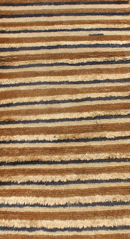 Vintage Turkish Tulu carpet with light brown, light beige/taupe and navy blue stripe pattern, rug EN - 140393. Keivan Woven Arts / country of origin / type: Turkey / Tulu, circa mid - 20th century. Measures: 2'7 x 5'10. Modern Turkish Tulu ru... - Keivan Woven ArtsEN - 140393 - 5638Rug