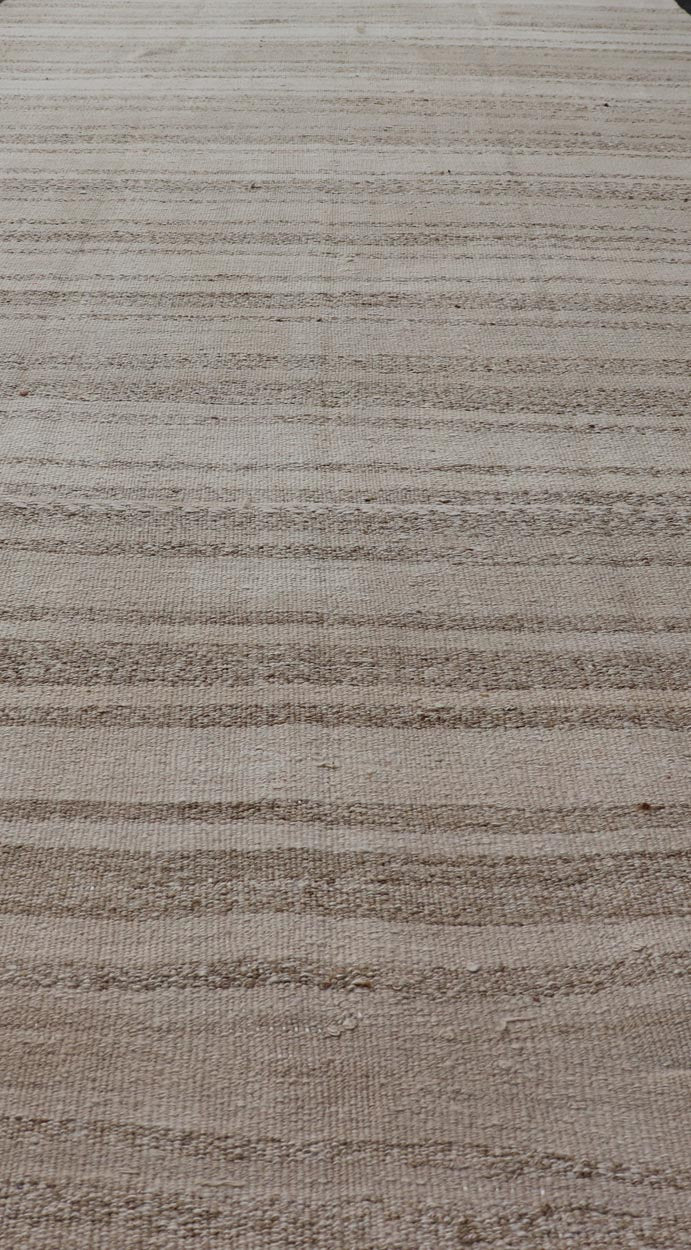 Measures: 4'6 x 13'0 Vintage Turkish Flat - Weave Gallery Runner with Minimalist & Modern Design. Keivan Woven Arts / rug / EN - 14040, country of origin / type: Turkey / Kilim, circa 1960 This softly striped - design vintage runner from Turkey fe... - Keivan Woven ArtsEN - 14040 - 21769Rug
