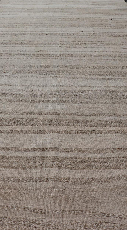 Measures: 4'6 x 13'0 Vintage Turkish Flat - Weave Gallery Runner with Minimalist & Modern Design. Keivan Woven Arts / rug / EN - 14040, country of origin / type: Turkey / Kilim, circa 1960 This softly striped - design vintage runner from Turkey fe... - Keivan Woven ArtsEN - 14040 - 21769Rug