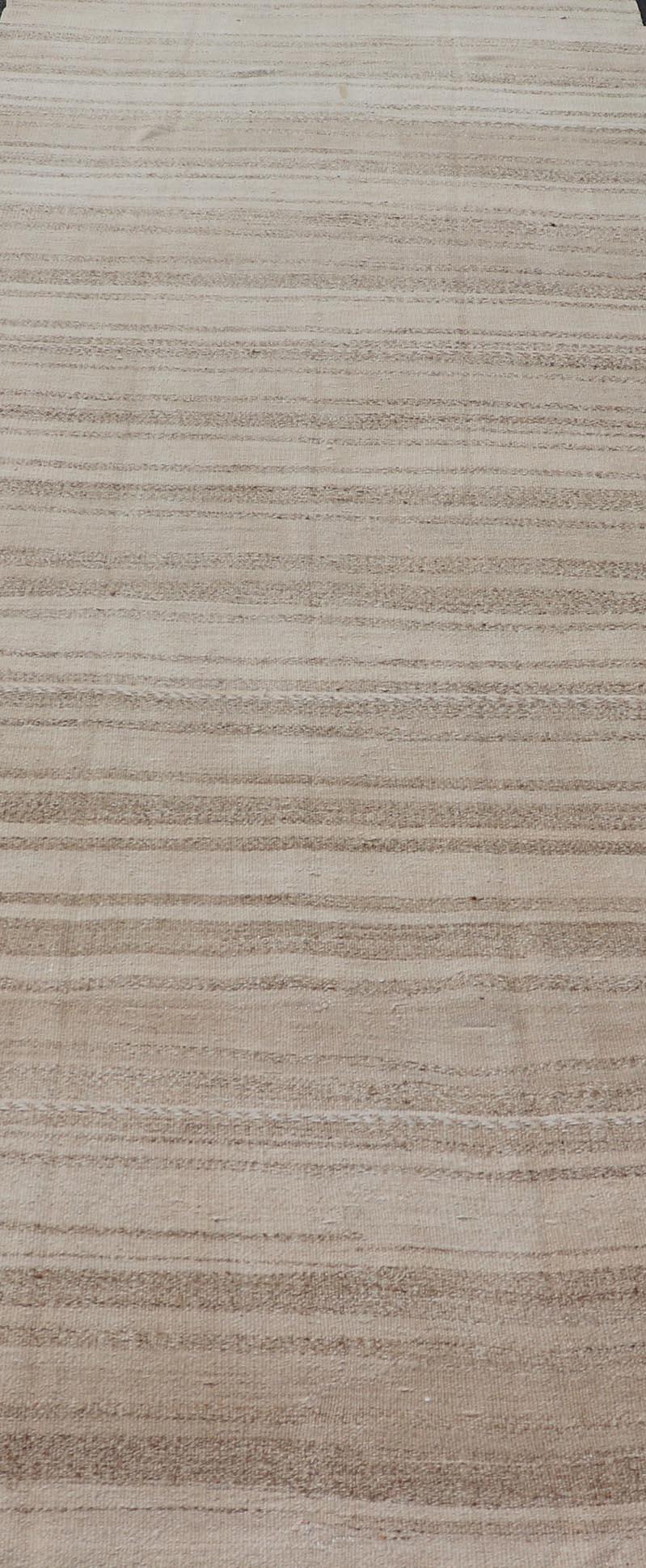 Measures: 4'6 x 13'0 Vintage Turkish Flat - Weave Gallery Runner with Minimalist & Modern Design. Keivan Woven Arts / rug / EN - 14040, country of origin / type: Turkey / Kilim, circa 1960 This softly striped - design vintage runner from Turkey fe... - Keivan Woven ArtsEN - 14040 - 21769Rug