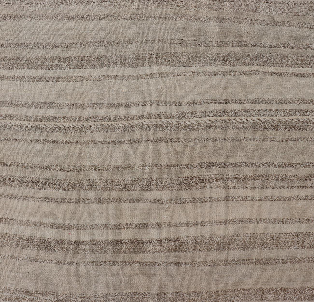 Measures: 4'6 x 13'0 Vintage Turkish Flat - Weave Gallery Runner with Minimalist & Modern Design. Keivan Woven Arts / rug / EN - 14040, country of origin / type: Turkey / Kilim, circa 1960 This softly striped - design vintage runner from Turkey fe... - Keivan Woven ArtsEN - 14040 - 21769Rug