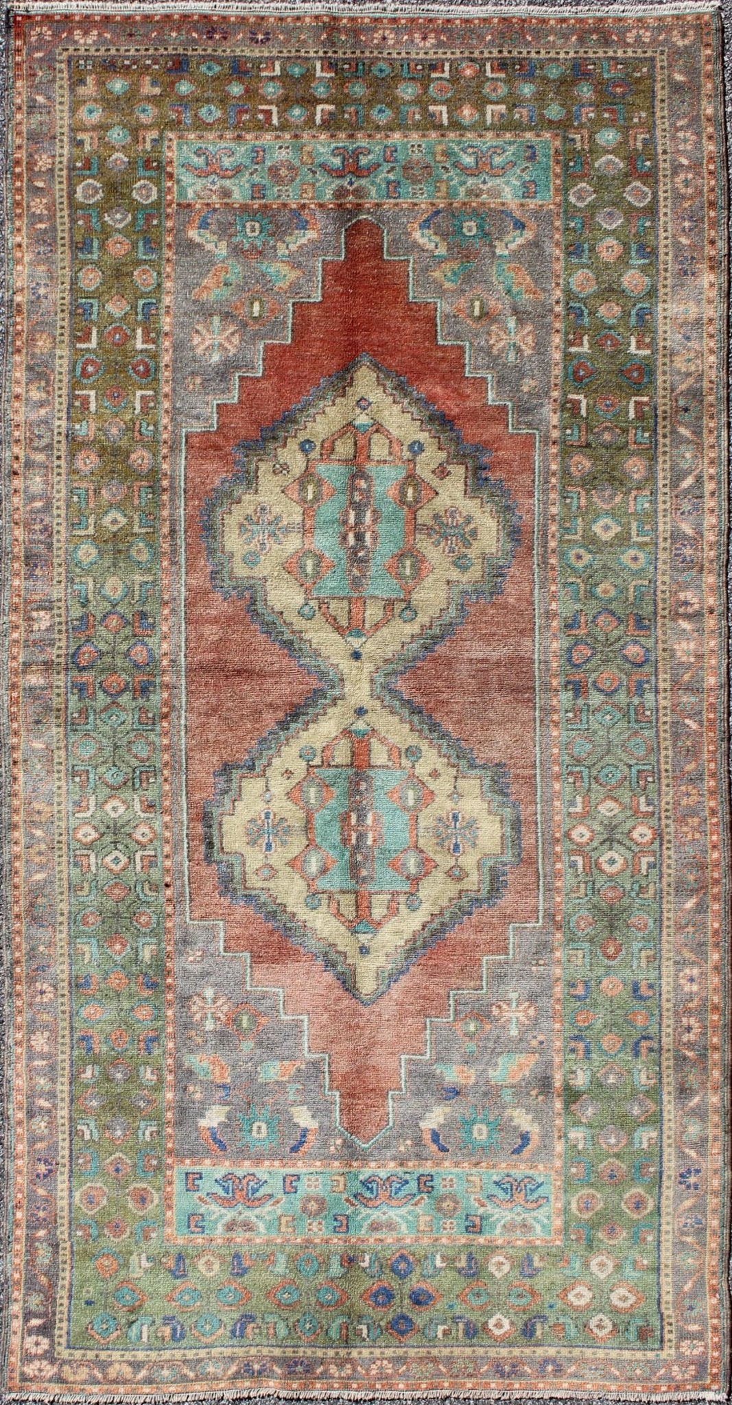 Green and Orange Turkish Oushak Rug Vintage Dual Diamond Medallions kwarugs Green and orange Turkish Oushak rug vintage dual diamond medallions, rug tu - en - 140417, country of origin / type: Turkey / Oushak, circa 1940 This vintage Turkish ... - Keivan Woven ArtsEN - 140417 - 5652Rug